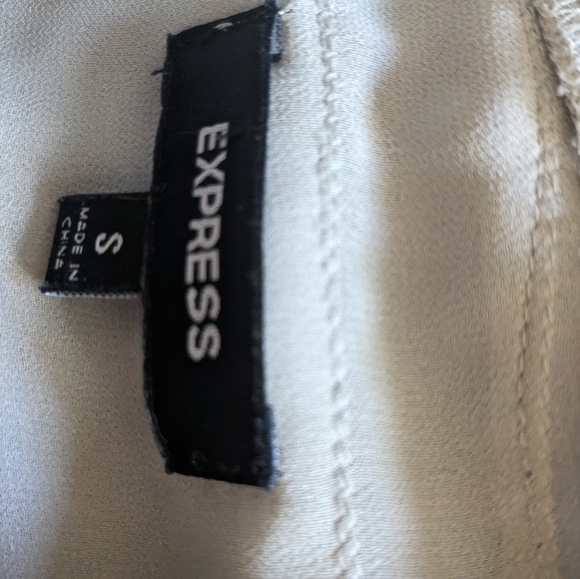 Silk and sequin ruffle silver tank - Picture 3 of 3